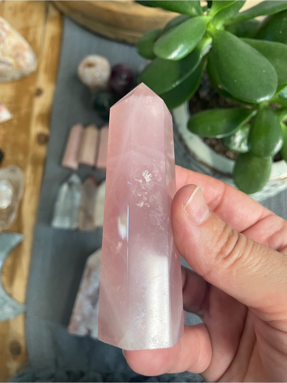 Rose Quartz Point Tower - Pink Crystal Generator